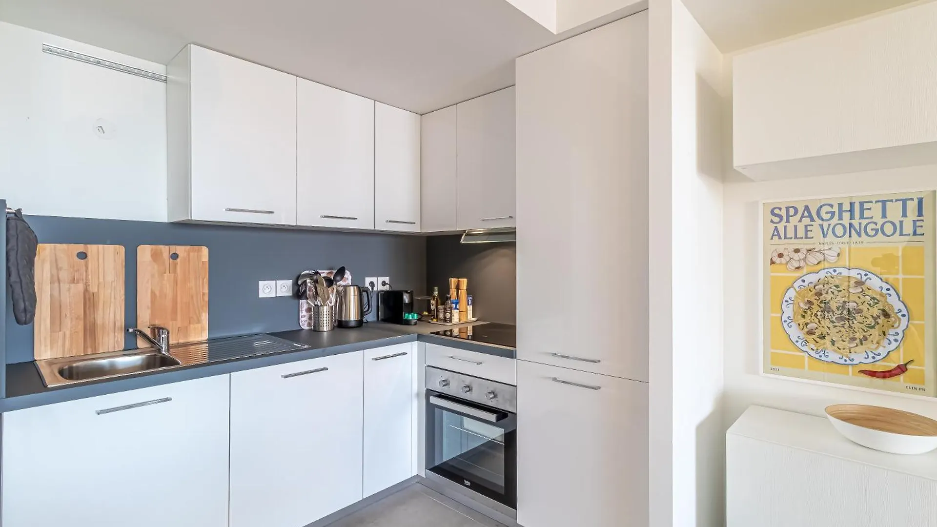 Superb New 2-Room Apartment -Parking Border Monac Beausoleil 0*,  France