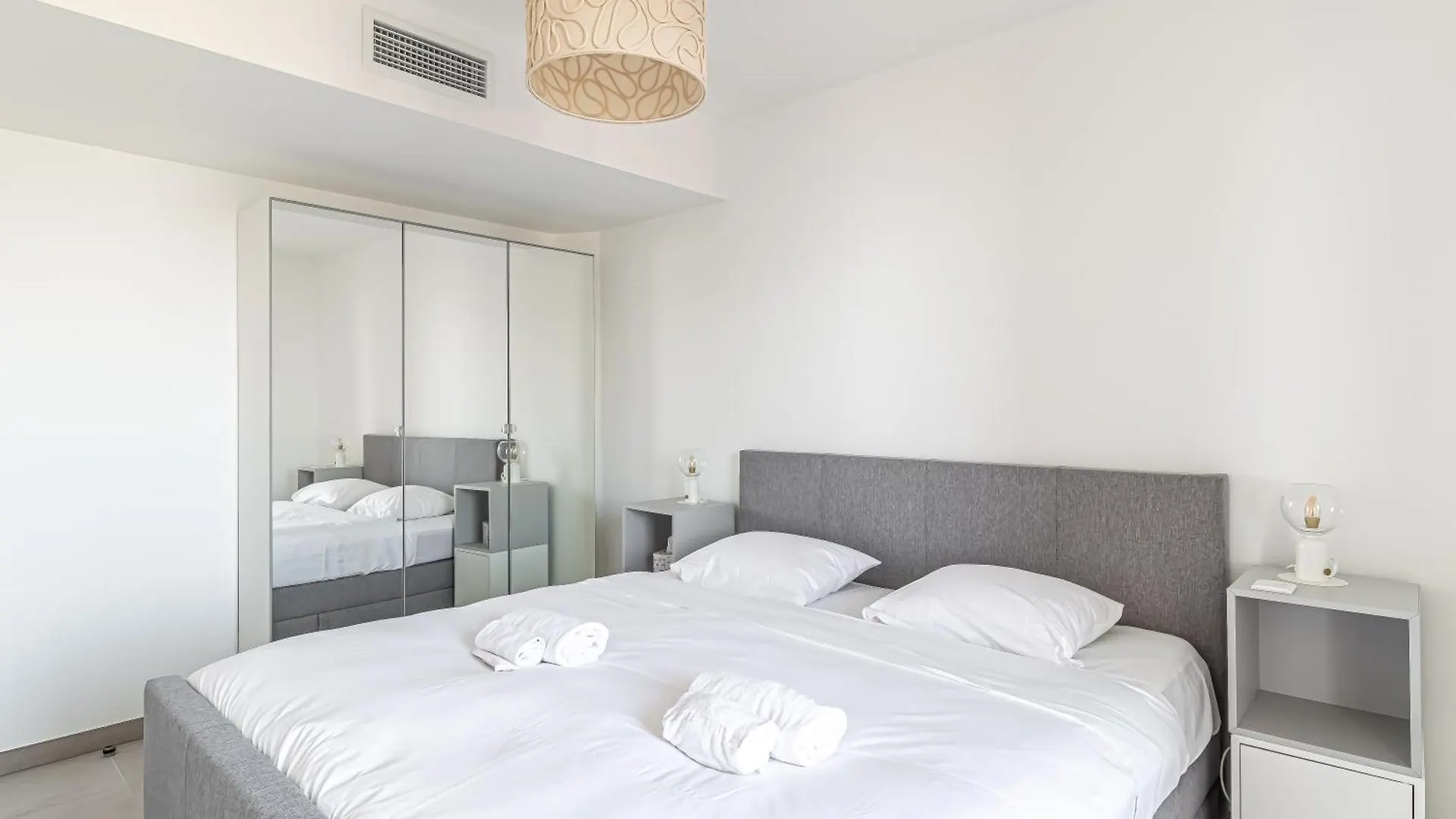 Holiday home Superb New 2-Room Apartment -Parking Border Monac Beausoleil